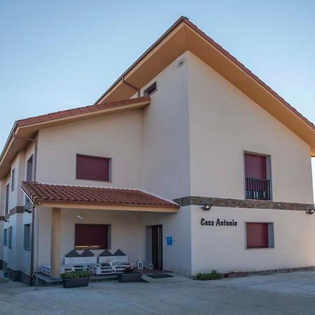 Pension Casa Antonio Pantón Eksteriør billede